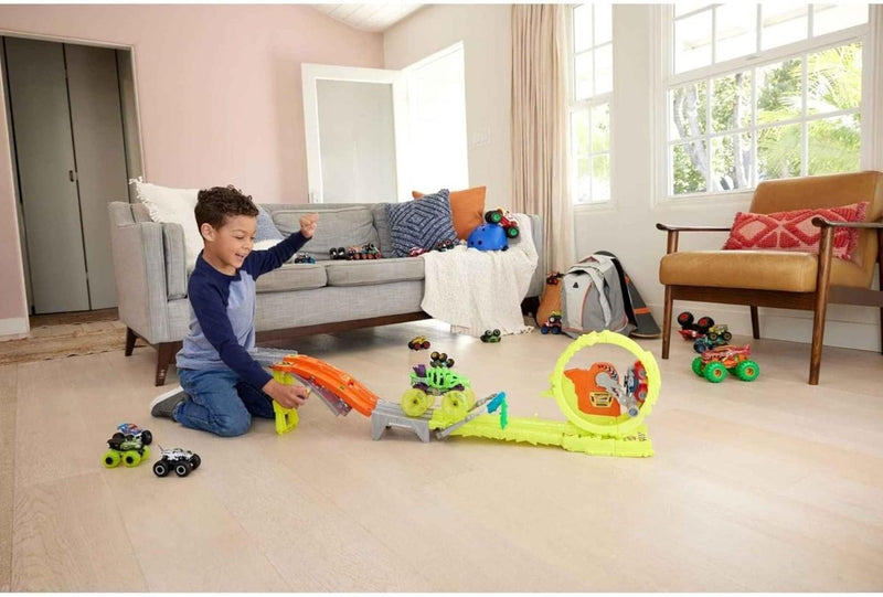 Monster Trucks Race & Chase Challenge