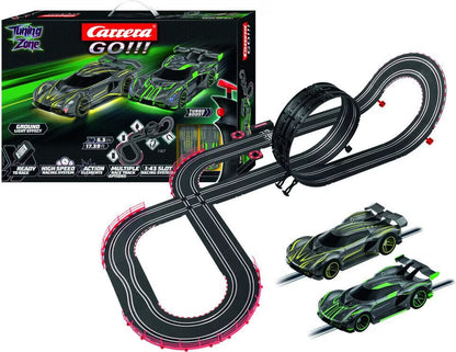 Tuning Zone Rennstrecken-Set mit schwarzer Schiene und zwei grünen Sportwagen