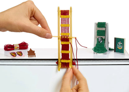 Back to Hogwarts mini accessory: hands weaving a striped wand handle with thread