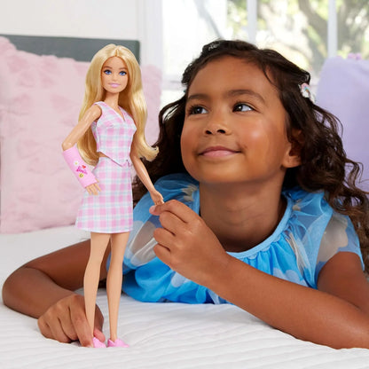 Fashionistas Doll #243 with Blonde Hair and Pink Arm Cast Accessory