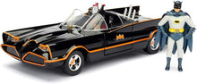 Batman 1966 Classic Batmobile 1:24 Classic