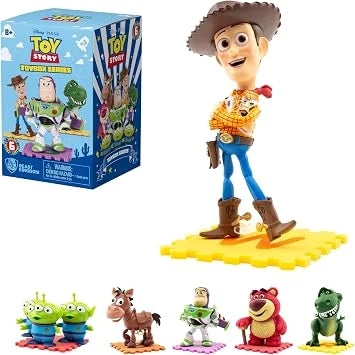 Blind box hero figurine with character packaging and five mini figure standees
