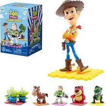 Blind box hero figurine with character packaging and five mini figure standees