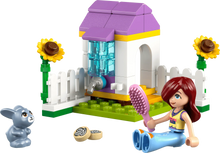 Garden Bunny House LEGO: purple-roof bunny house with figures and fence