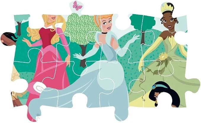 Princess-themed maxi jigsaw puzzle with separated pieces over the character artwork