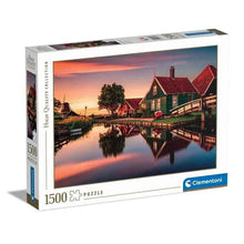 1500-piece jigsaw puzzle box with scenic canal houses at sunset
