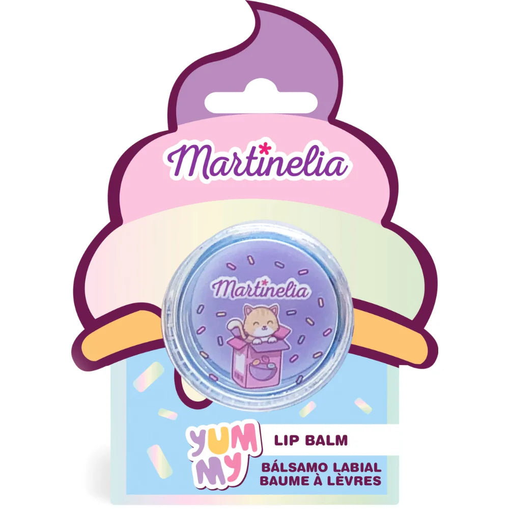 World Lip balm von Martinelia, Yum Yum My, blauer Lippenbalsam-Deckel im Karton