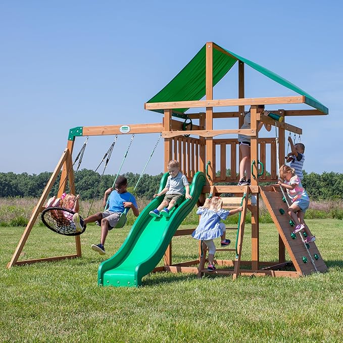 Discovery Grayson Peak Holzspielset mit Rutsche, Schaukeln und Kletterbereich
