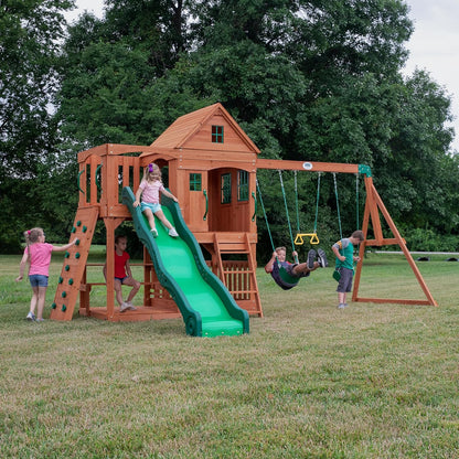 Spielset mit grüner Rutsche und Doppelschaukel, Holzplattform mit Schiebedach