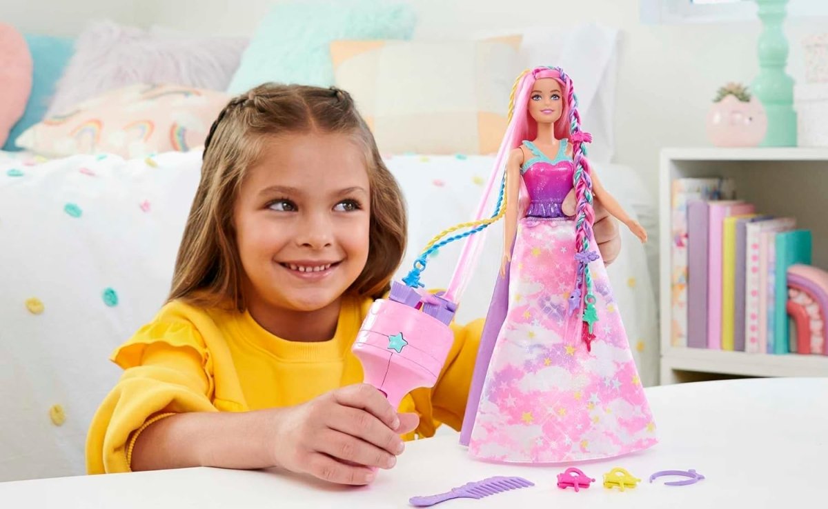 Dreamtopia Puppe im rosa Sternkleid mit Zöpfen, Haarschmuck-Tools dabei