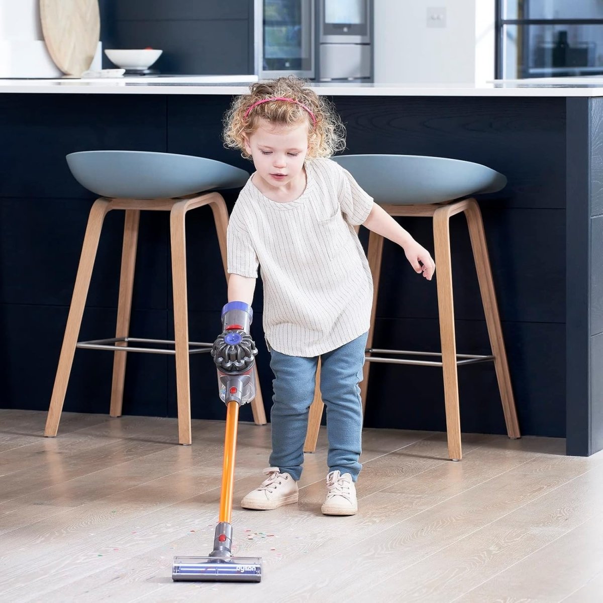 Dyson Cordless Vacuum Toy - Casdon - The Toy Store