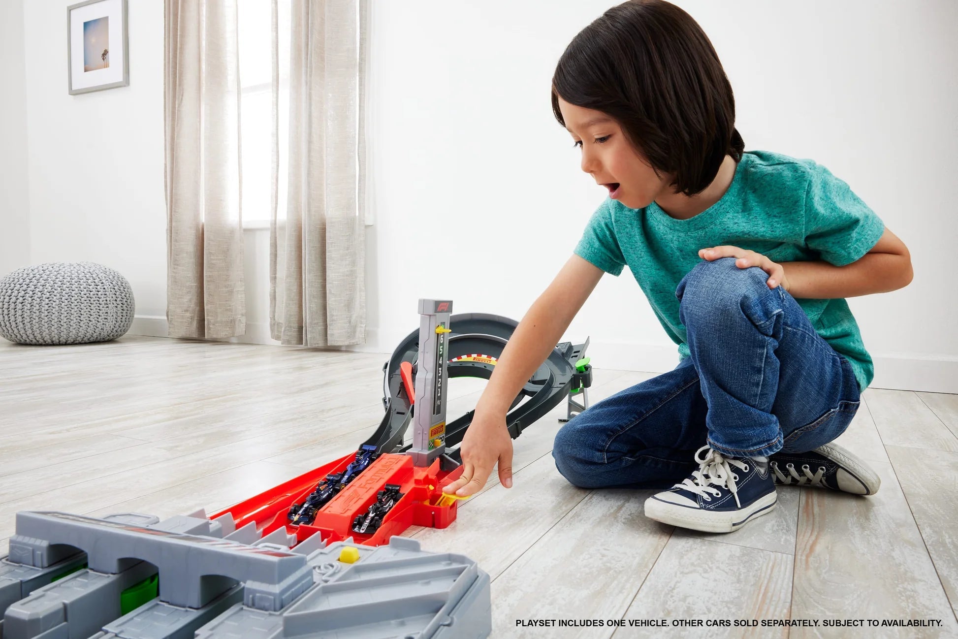 Racing F1 Grand Prix Circuit Playset - Hot Wheels - The Toy Store