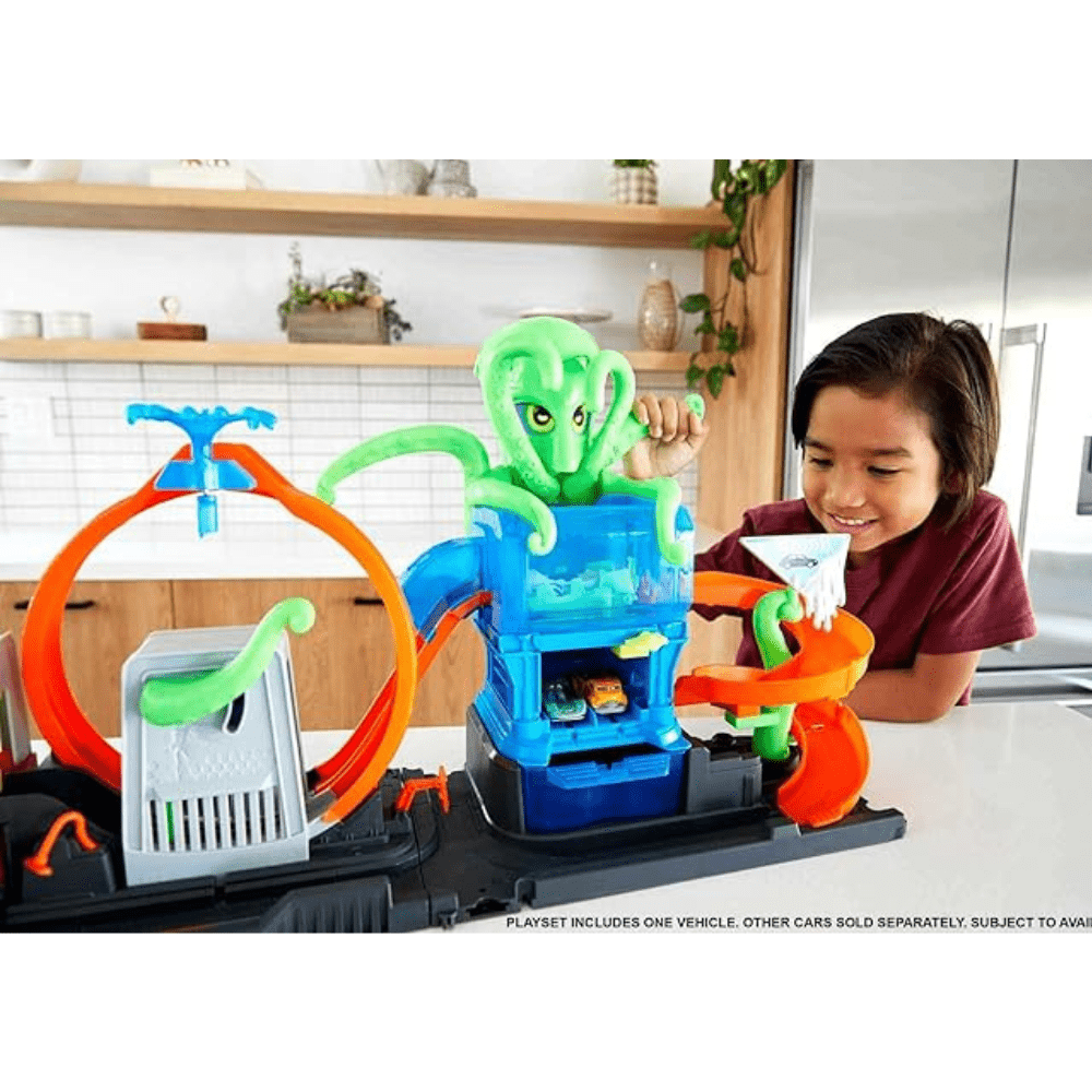 Hot Wheels car wash playset with blue octopus launcher, orange loops and silver sprayer