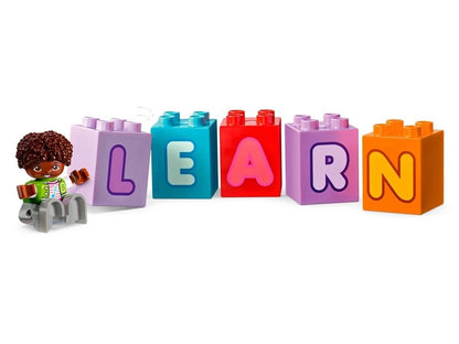 Alphabet Truck: Reihenfolge der Buchstabenwürfel mit LEGO-Figur