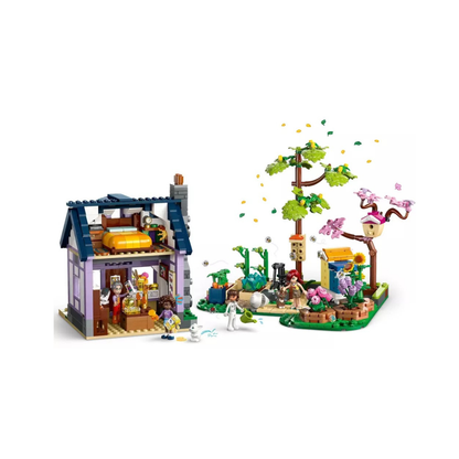 LEGO Friends set: Beekeepers House and Flower Garden with figures, flowers and hive