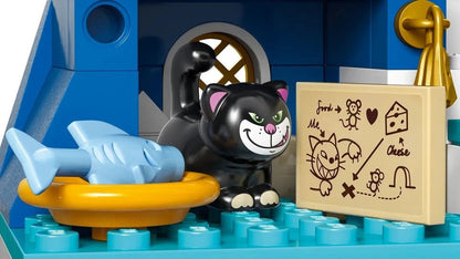 Cinderella's Castle and Horse Carriage - Lego - The Toy Store