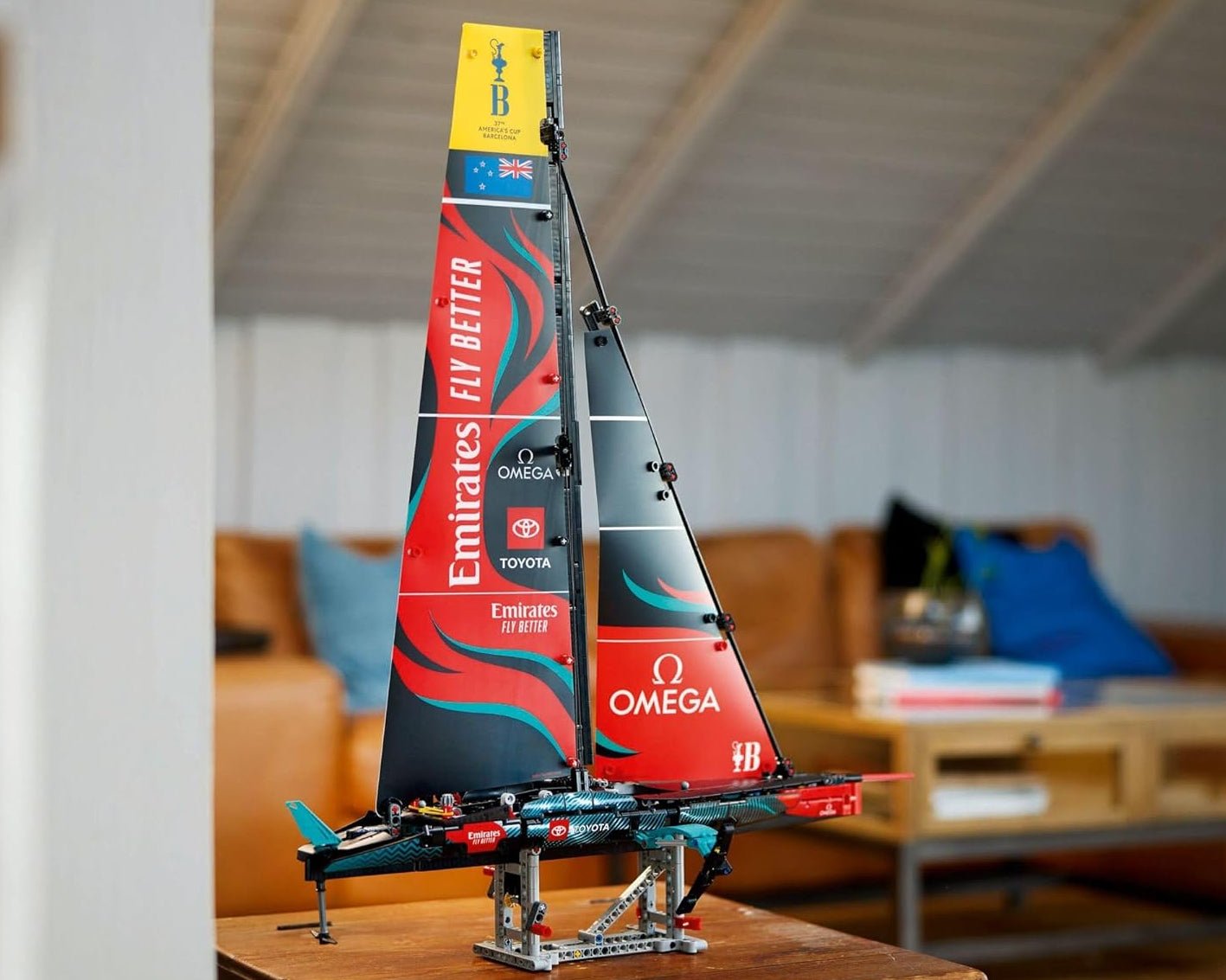 Emirates Team New Zealand Ac75 Yacht - Lego - The Toy Store