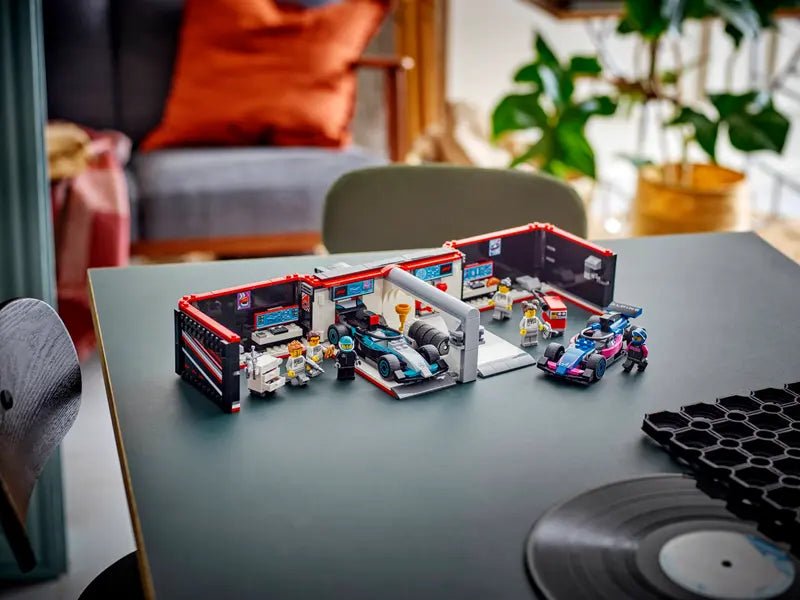 F1 Garage & Mercedes Set - Lego - The Toy Store