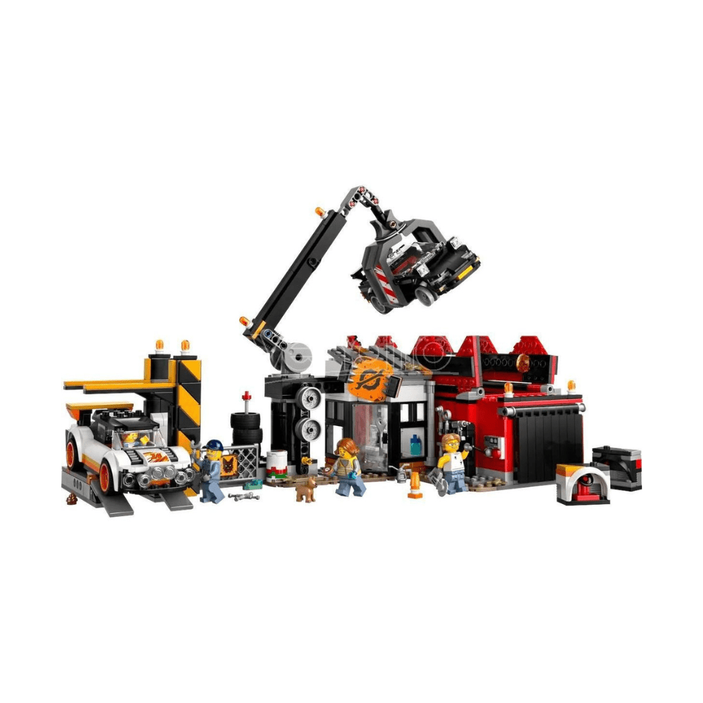 LEGO Scrapyard mit Autos: Schrottanlage mit Kran, Auto und Minifiguren