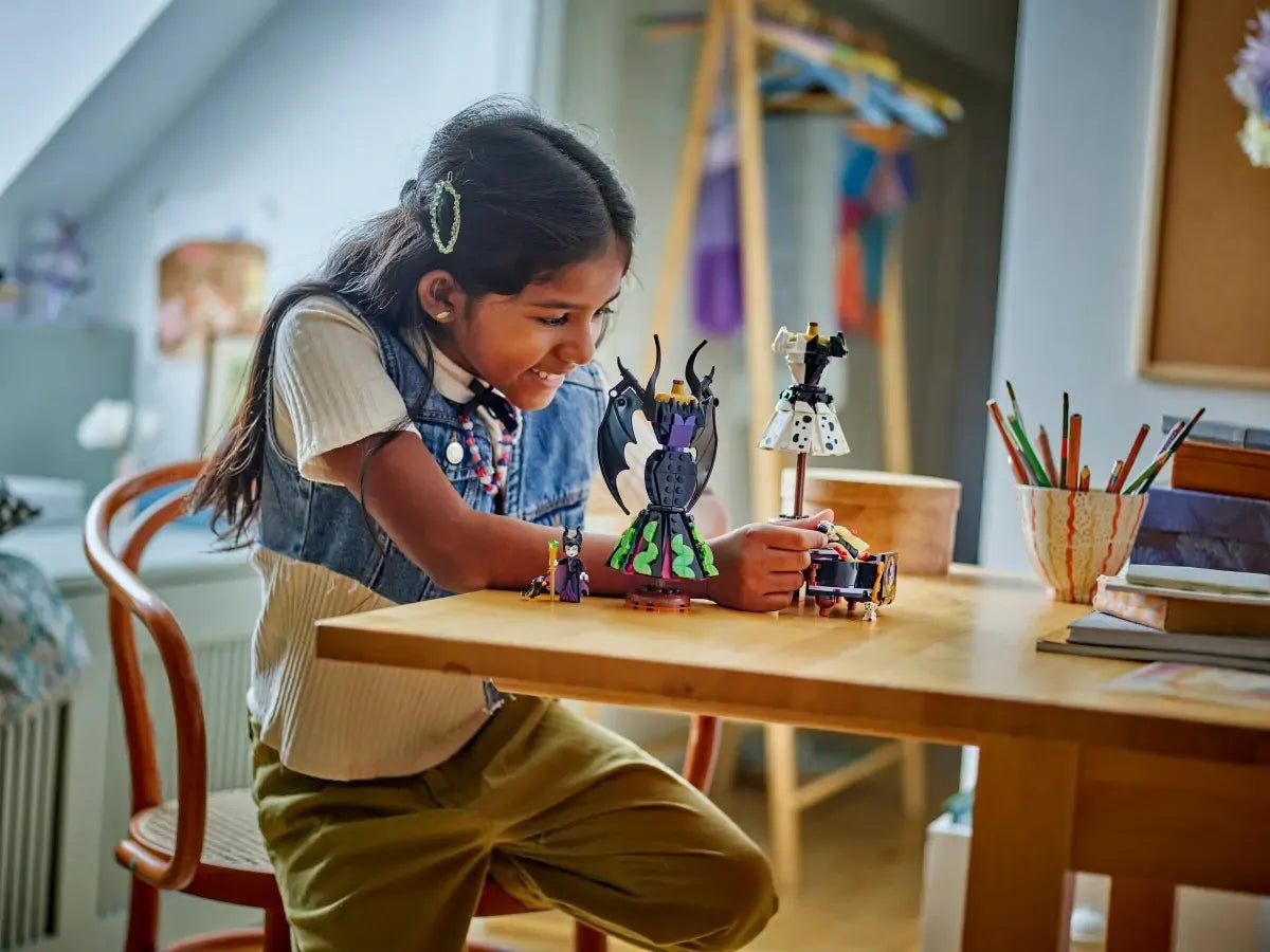 Maleficent's and Cruella de Vil's Dresse - Lego - The Toy Store