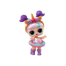 Wasserballon-Surprise-Puppe mit lila Haar, Einhorn-Ohren und blauem Schwimmring