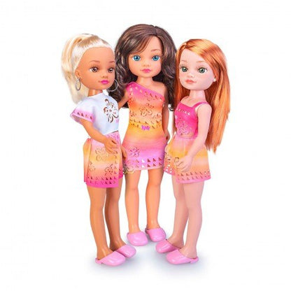Coconut-Head Character-Doll-Set mit drei Mädchenpuppen in bunten Minikleidern