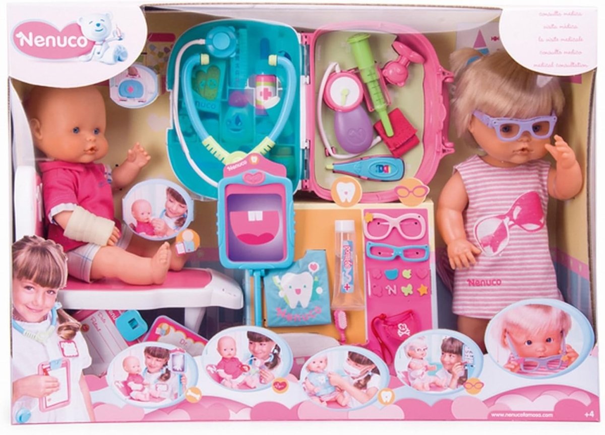 Caja abierta de Nenuco con maletín médico, estetoscopio y accesorios para muñecas