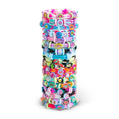 Mehrlagiges Beadmoji-Charms-Armband mit bunten Emoji-Anhängern